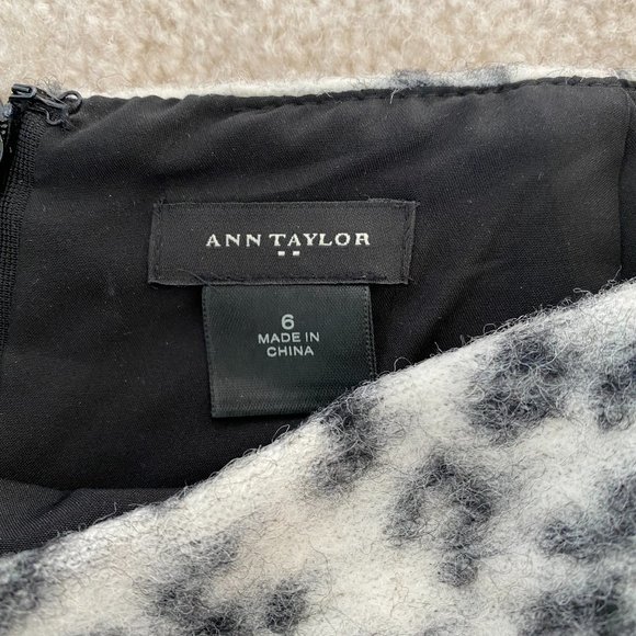 Ann Taylor Snow Leopard Print Wool Blend Skirt US6 - Picture 5 of 6